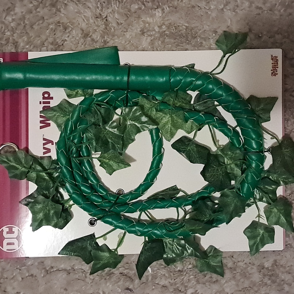 Poison Ivy Whip